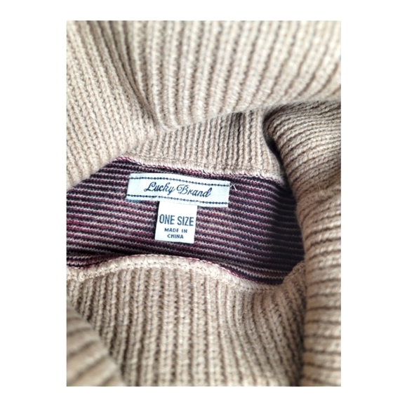 Lucky Brand Aztec Print Turtleneck Poncho/Sweater/Cape - Picture 7 of 8